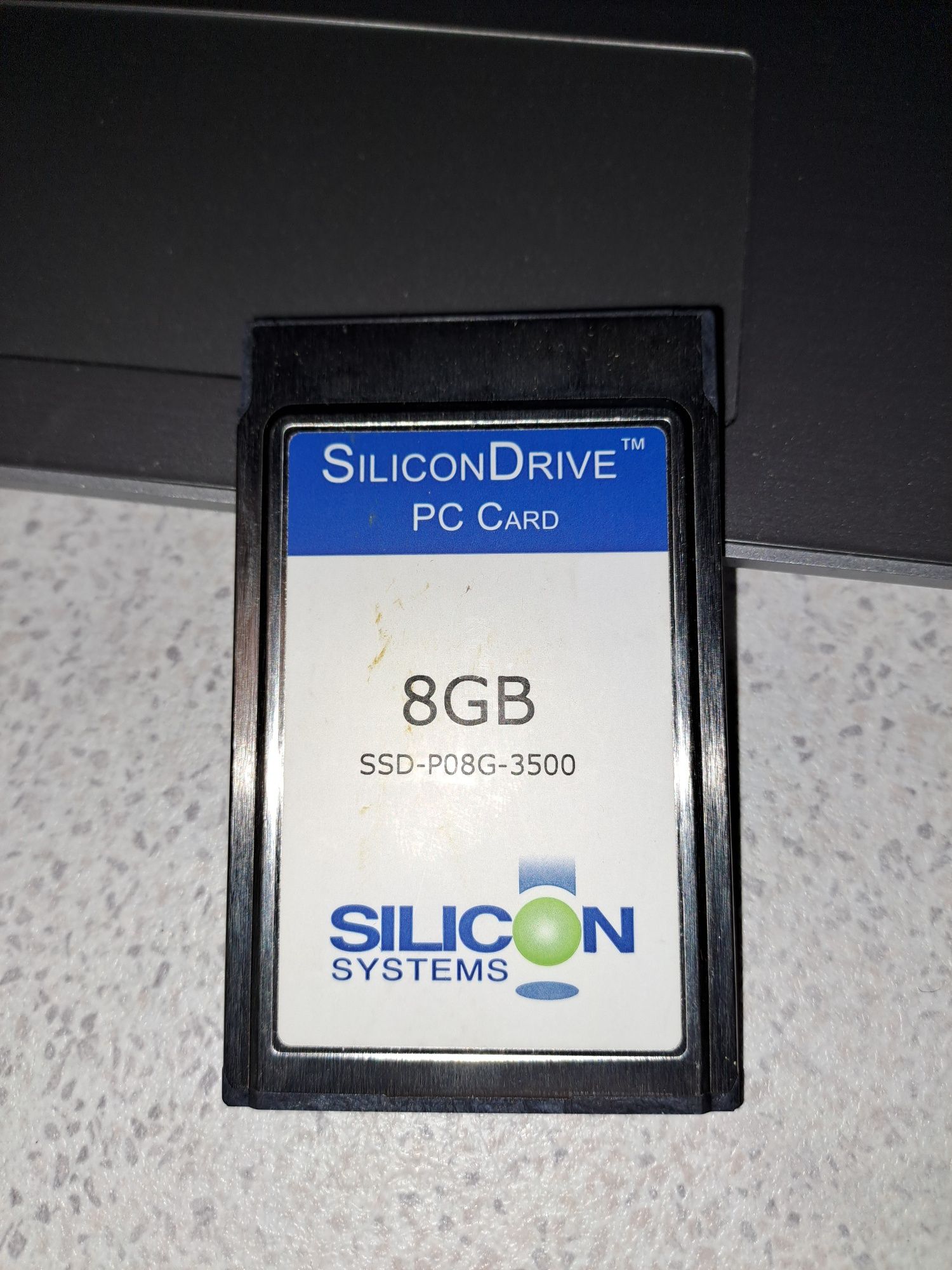 SSD PC CARD  industrial 8gb Transport Gratuit