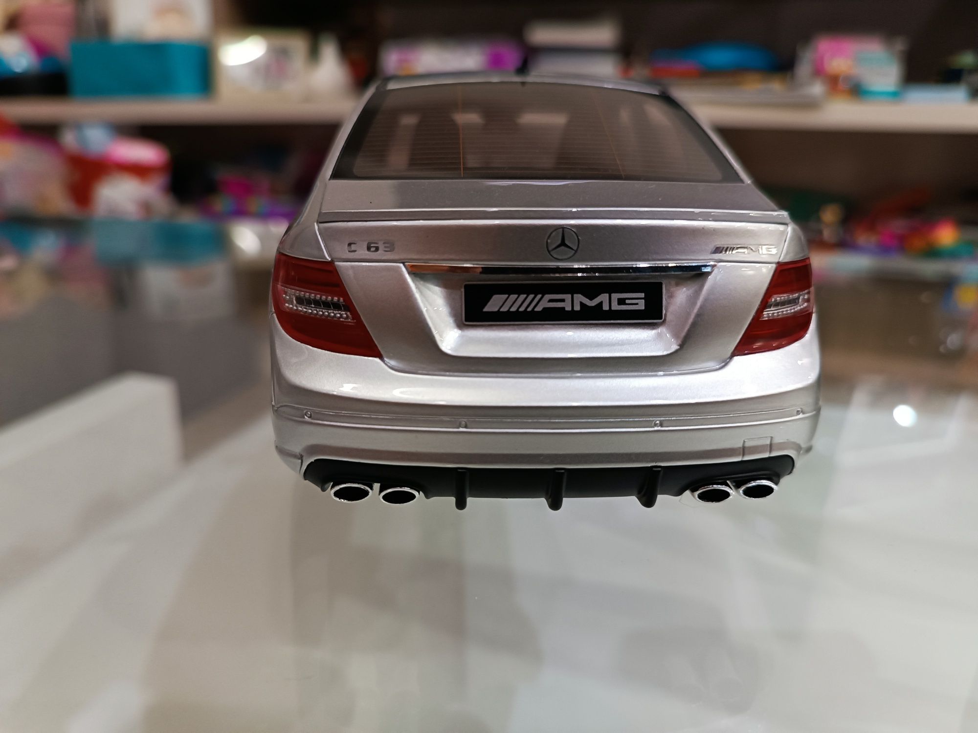 Mercedes w204 C63 AMG 1:18