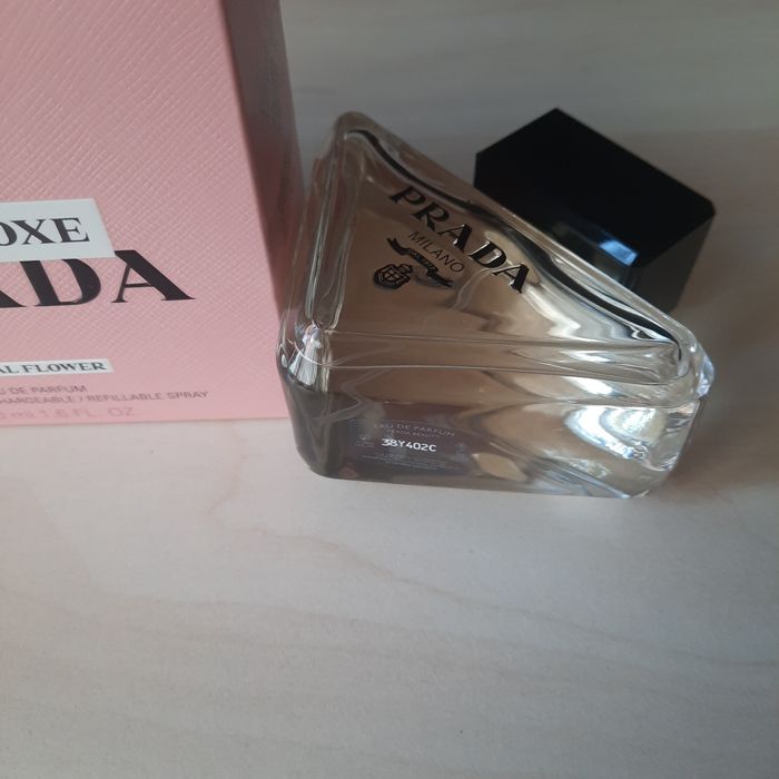 Оригинален парфюм на Prada virtual flower