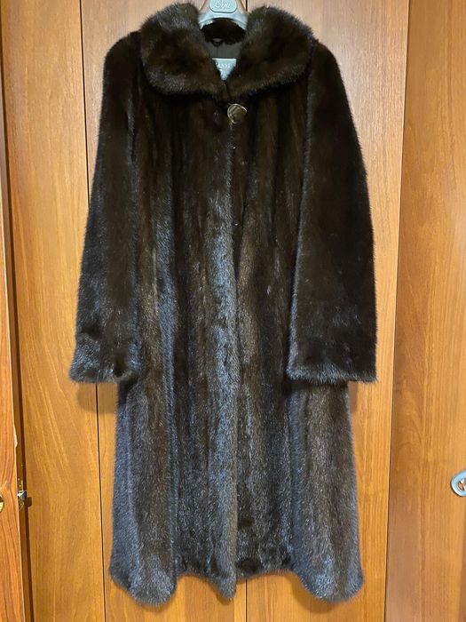 Продам норковую шубу