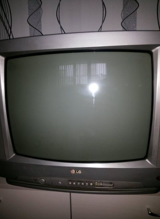 Телевизор-LG-,,САМСУНГ,, и,,JVC,, Панасоник;Юность402д