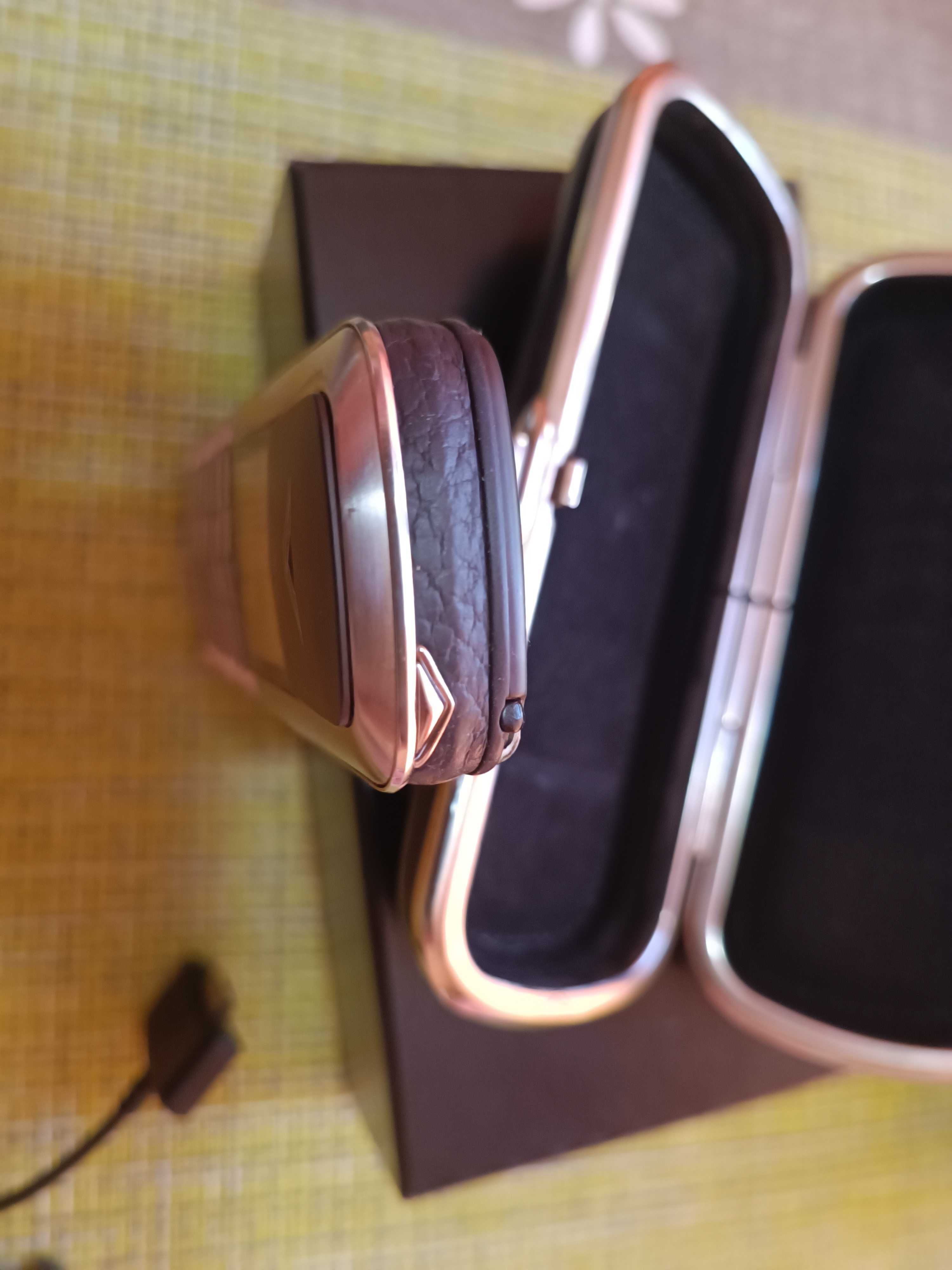 Истински мобилен телефон Vertu Signature M