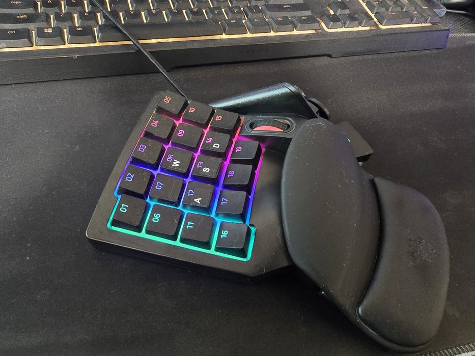 Razer Tartarus V2 keyboard