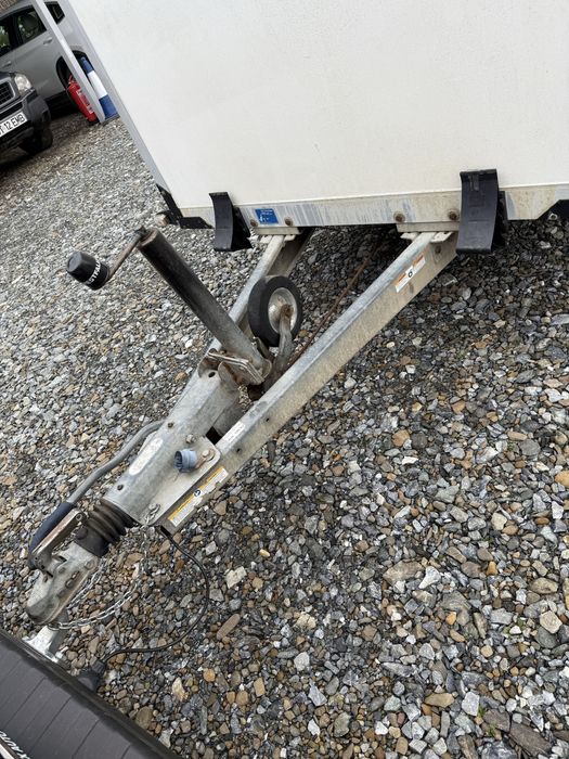 Remorca inchisa/carosata/izoterma/cub