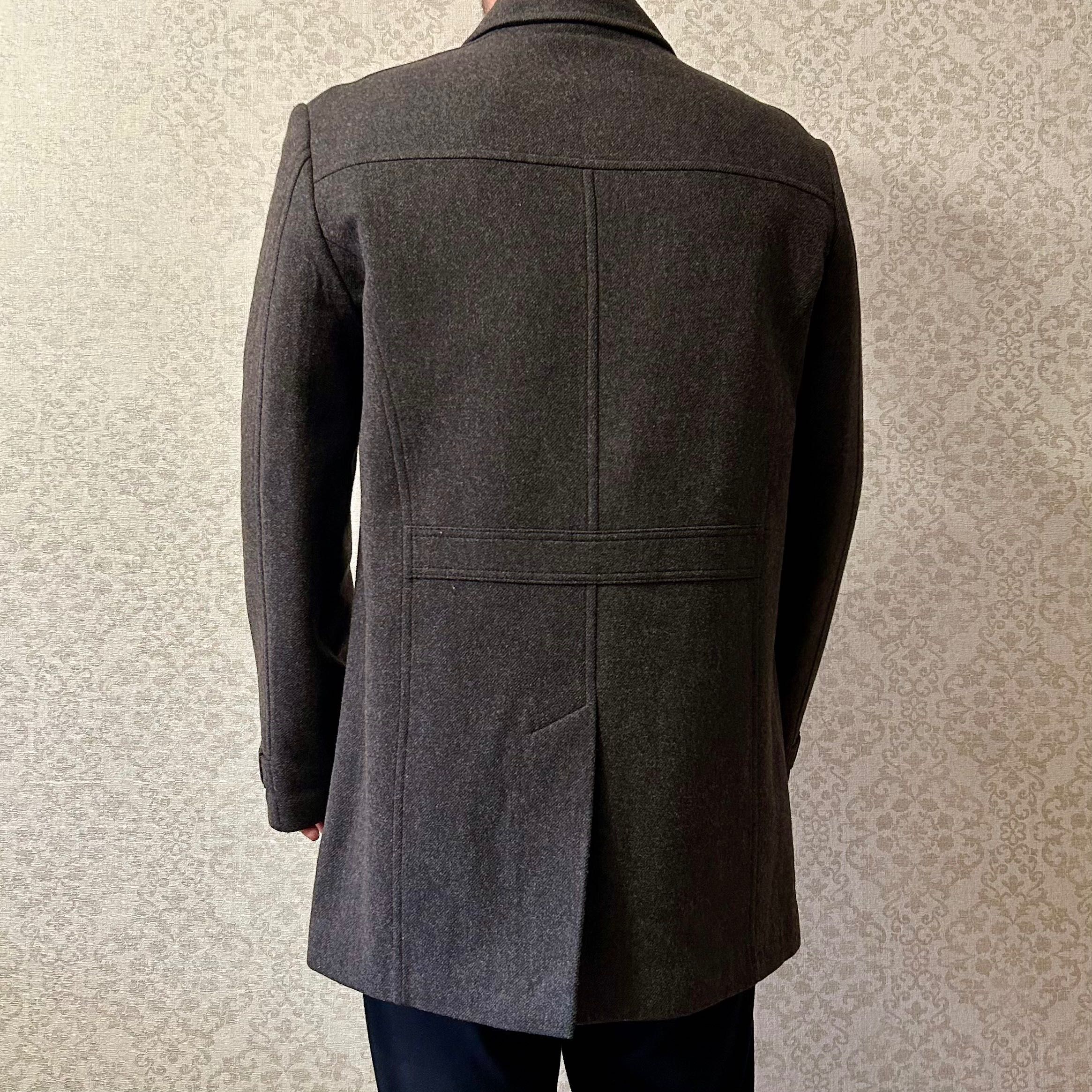 Элегантное итальянское мужское пальто, размер 54 (XL)