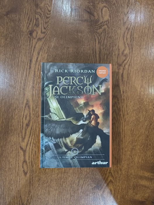 Vănd carte,, Percy Jackson și Ultimul Olimpian" nouă