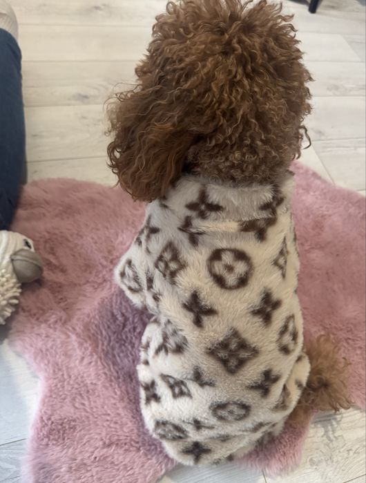 Продавам нови кучешки дрехи,кучешко елече, кучешки дъждобран