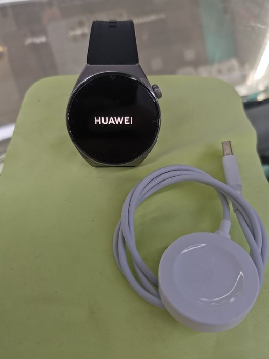 Huawei watch GT 3pro состояние отличное есть зарядка 55000т