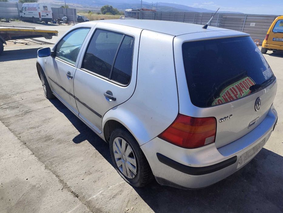 VW Golf 4 - 1.4 - 75к.с - 2000г. на части