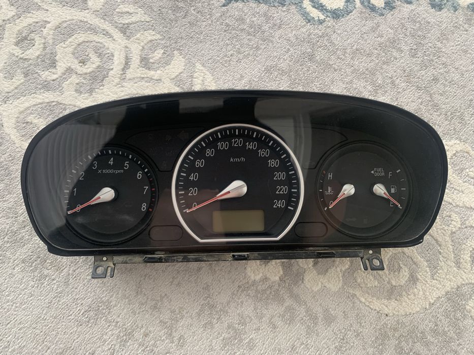 Щиток приборов Huyndai Sonata NF