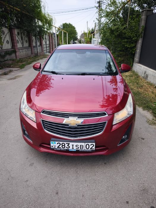 Авто Шевроле Круз 2013
