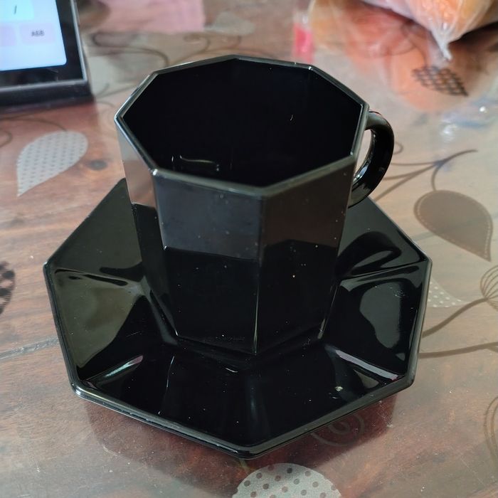 Продавам сервиз за кафе на бройка или целия по желание