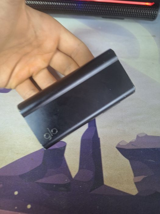 Aparat GLO PRO SLIM (negru) + aparat VOZOL SWITCH PRO (albastru)