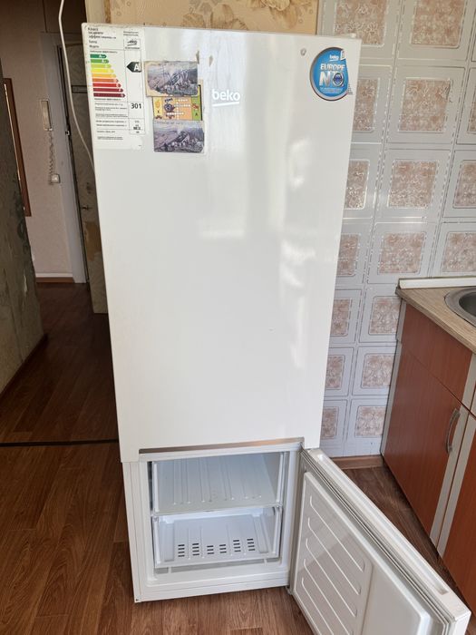 Продам холодильник