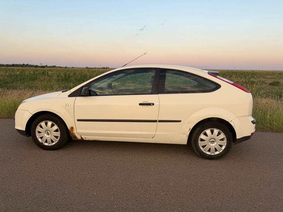 Vand Ford Focus 2, an 2005
