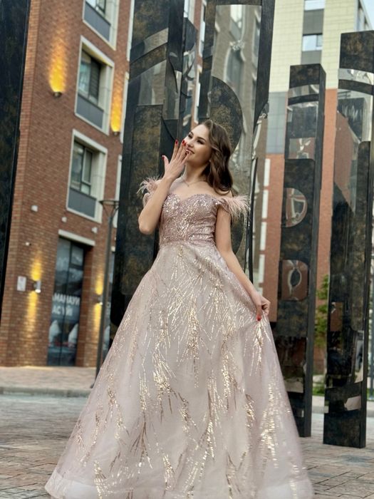 Прокат бальных платьев