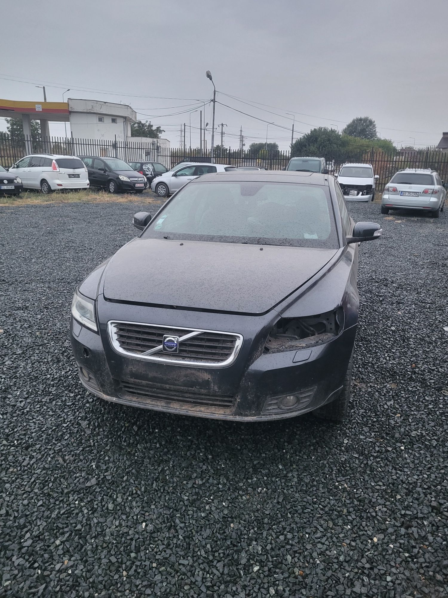 Dezmembrez Volvo V50 facelift 2.0 diesel 140 cp an 2009