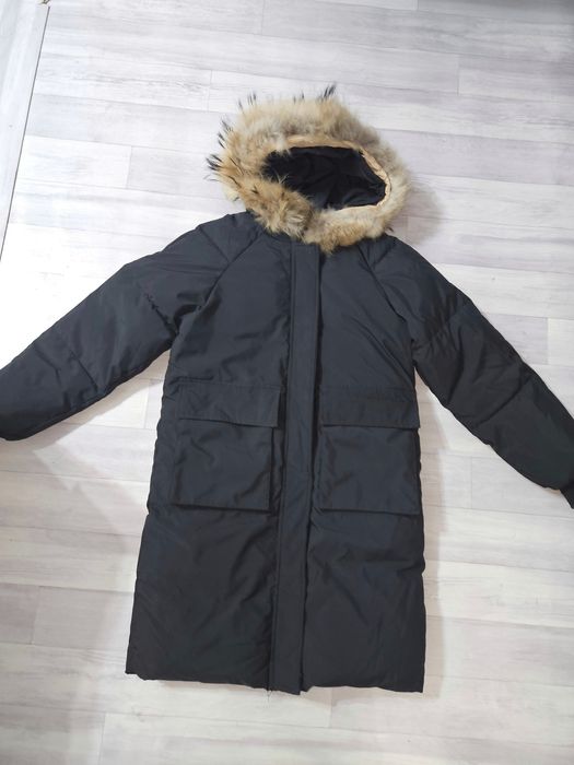 Зимний пуховик в идеальном новом состоянии