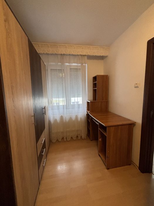 Persoana fizica vand apartament 2 camere nedecomandat in Bacau