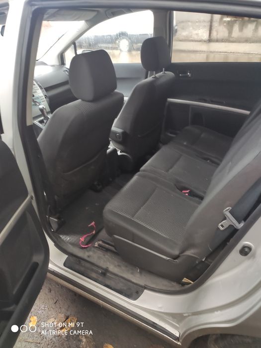 Toyota corolla verso на части