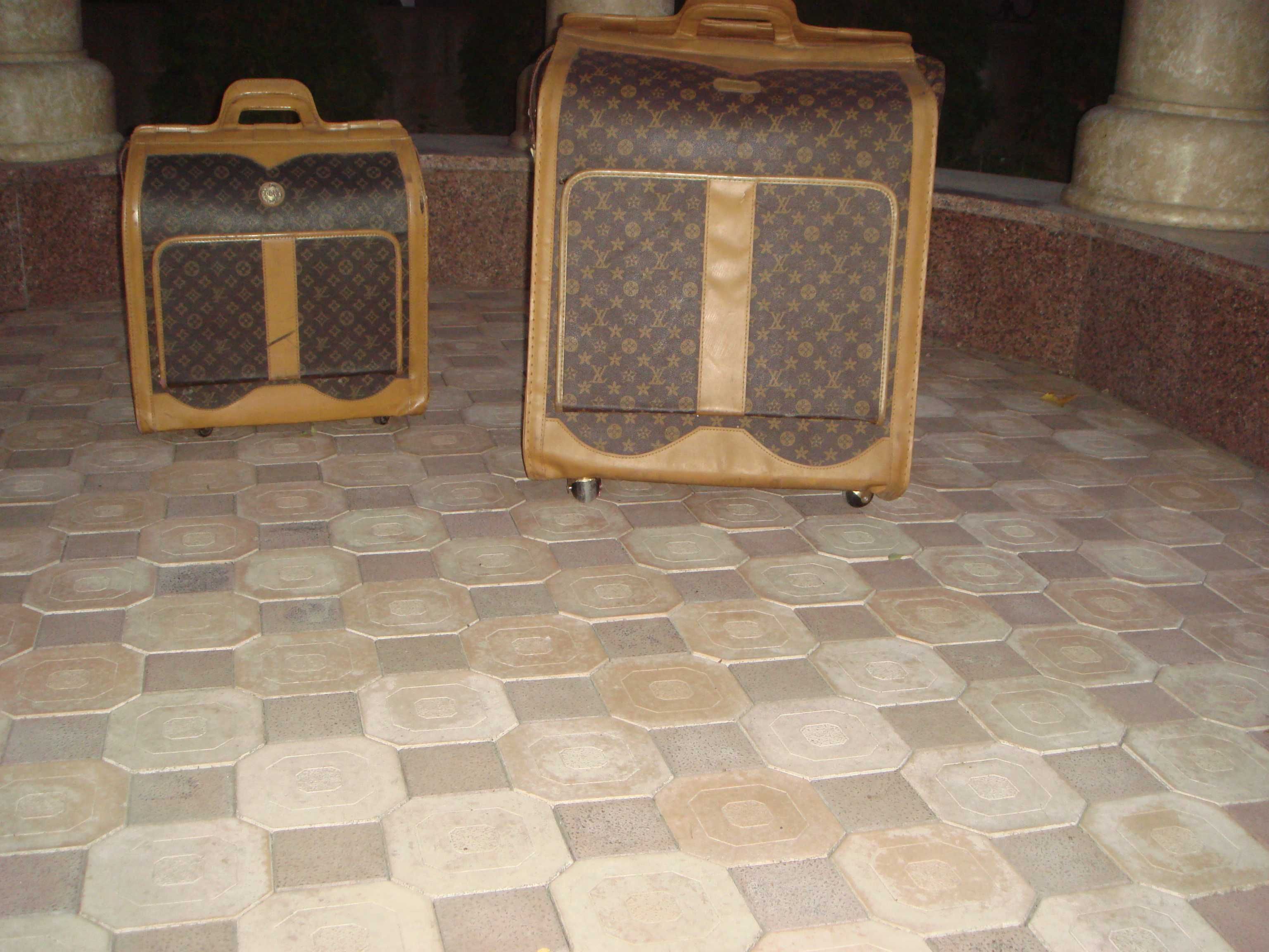 СамыеСАМЫЕ стильные baggage-luggage на 4-х колесах ОЧЕНЬ вместительные