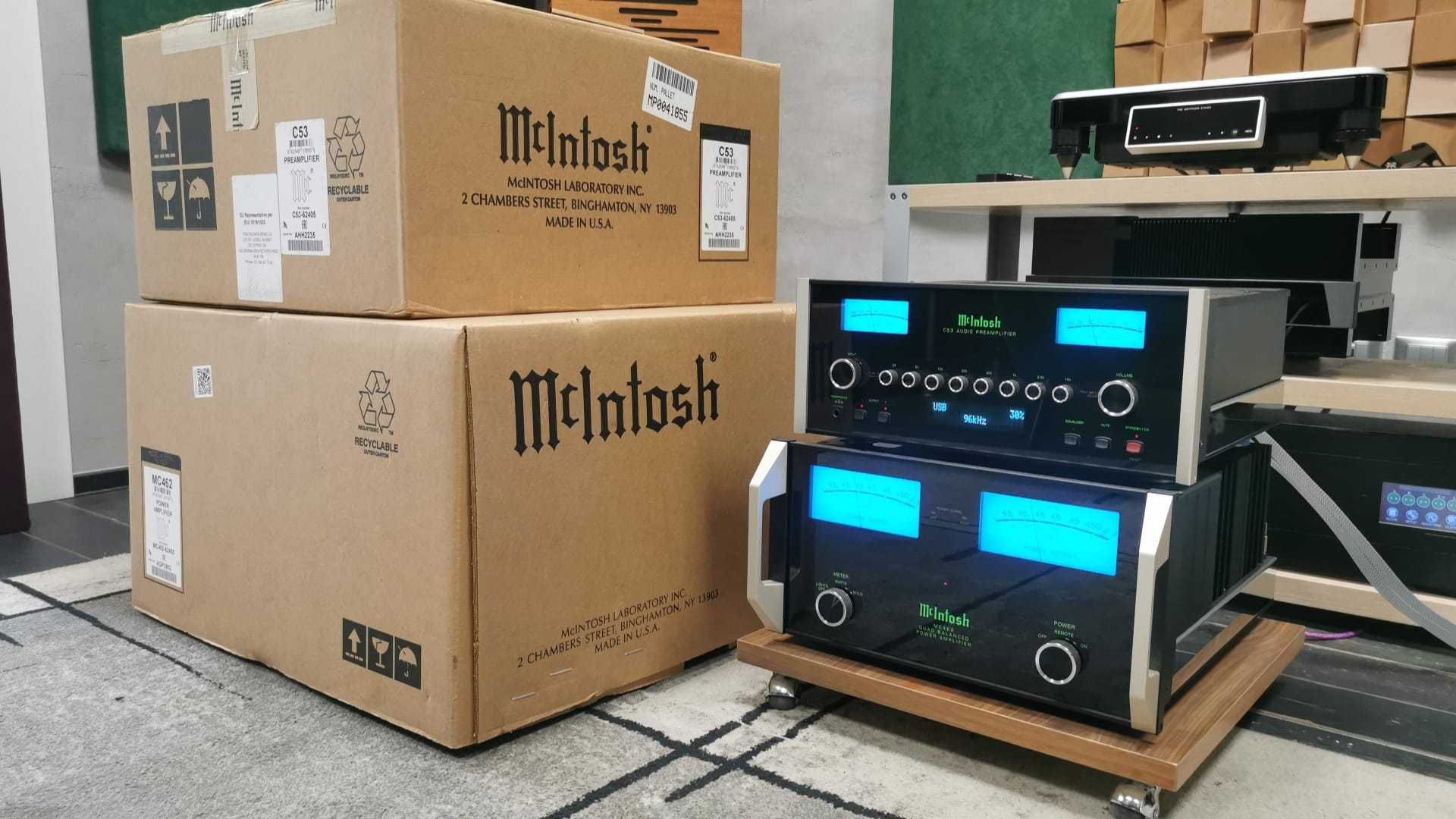 Продавам усилвател McIntosh MC462 и пред усилвател McIntosh C53