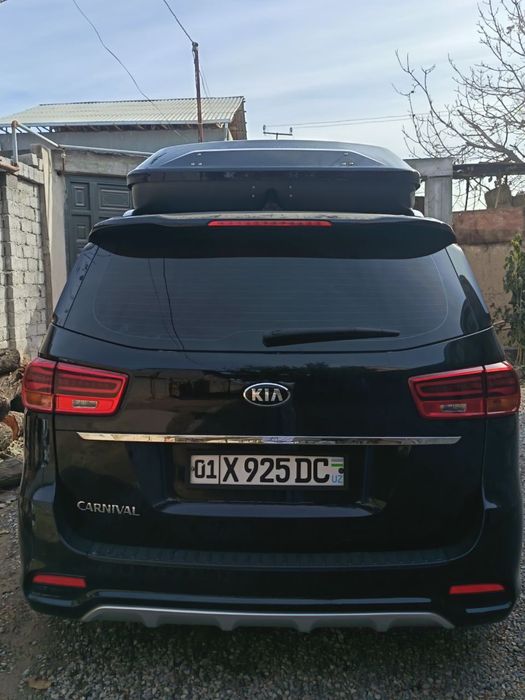 Продаю Kia Carnival 2020 года — Полная комплектация