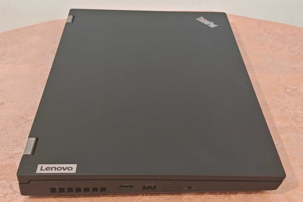 OLED Touch 4K/Core i7 11850H/16G RAM/512 SSD/Quadro T2000/ThinkPad P15