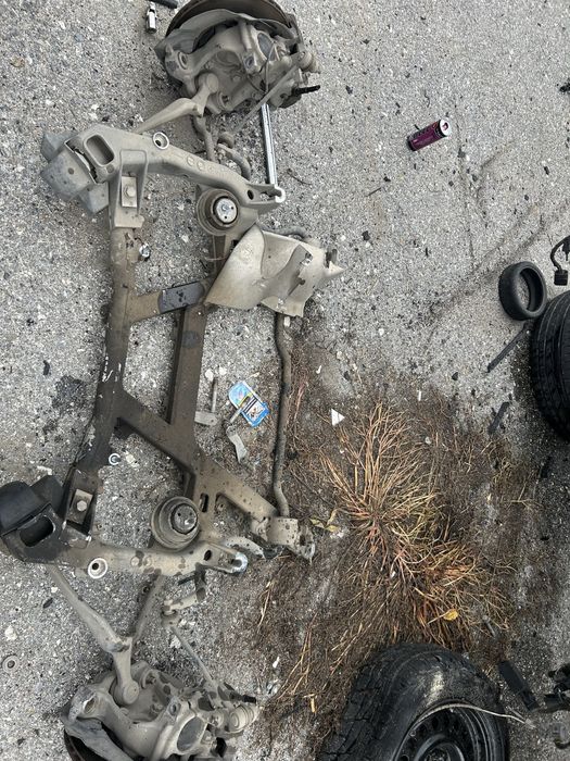 Бмв е39 части рейка амортисьори и др.