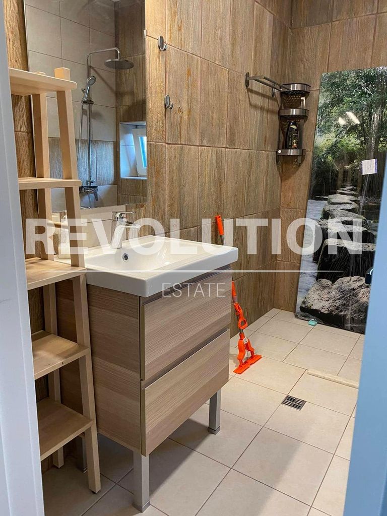 Дава се под наем Къща в Варна, Аспарухово - 300 кв.м за 2250 € - Снимка #7