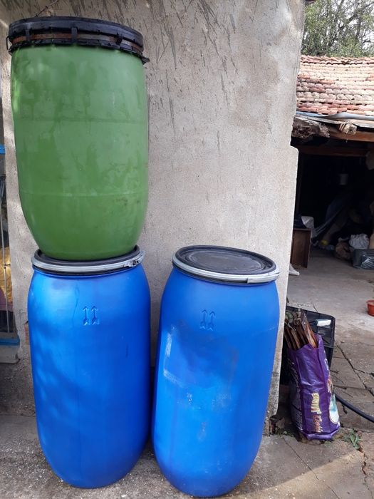 Пластмасови бидони 120 и 150 литра с капаци