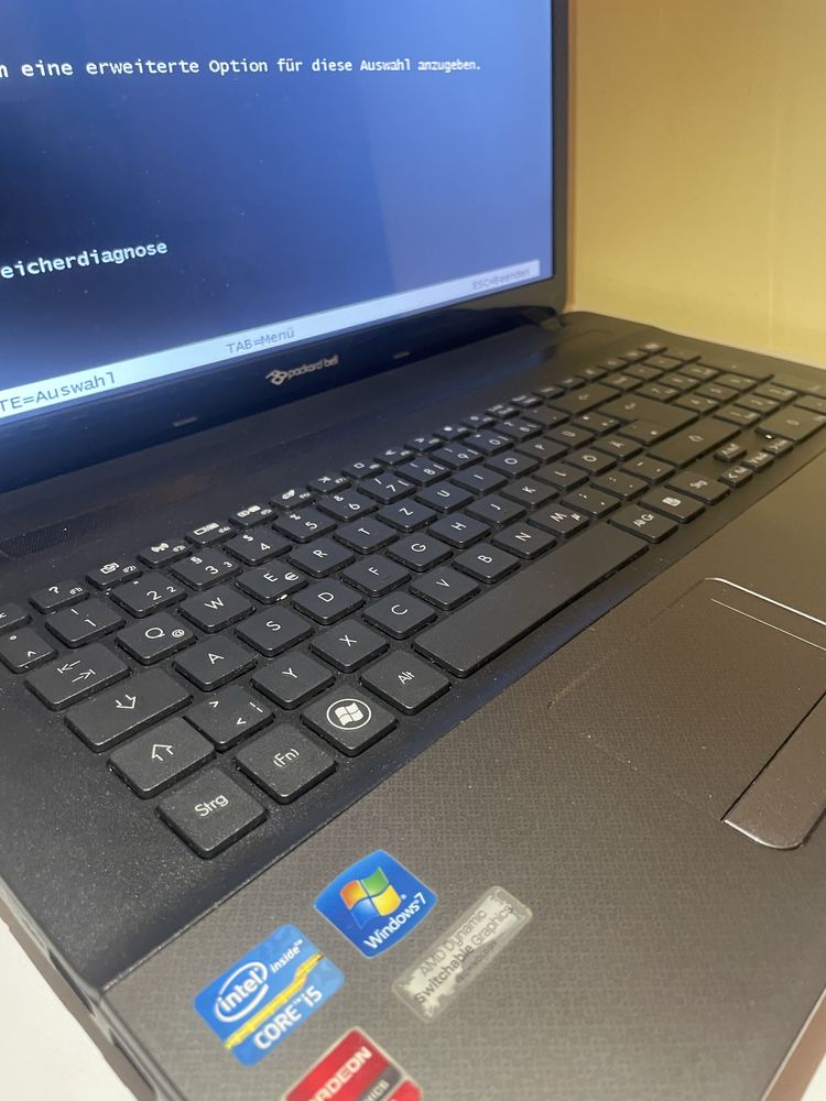 Лаптоп Packard Bell Intel i5 8GB Ram 250Ssd