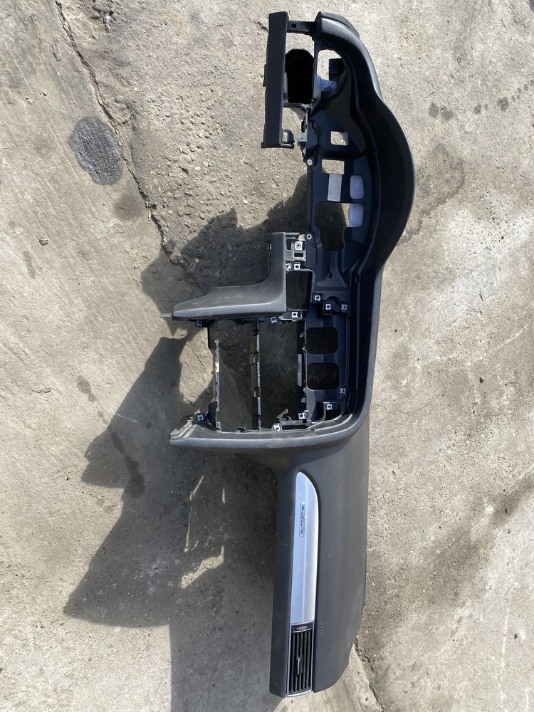 Planșă Bord Complecta Audi A6 C6 Pret 1500 lei