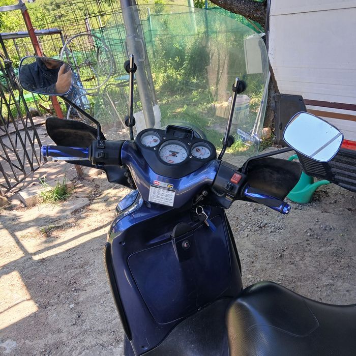 Продавам Скутер 150куб Априля Скарабео