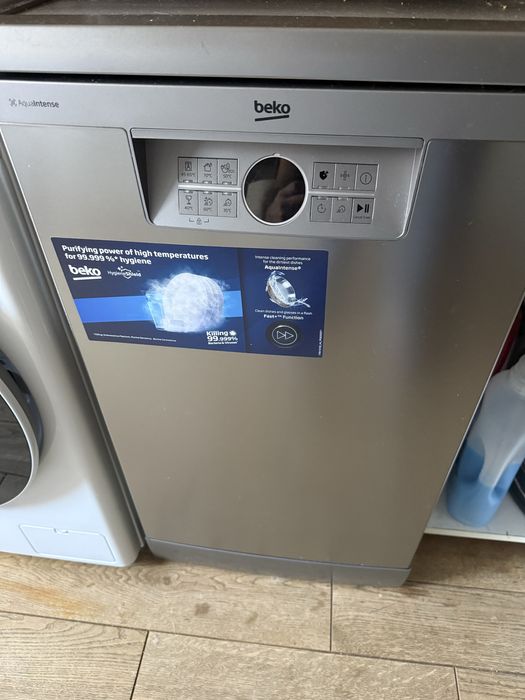 Mașină de spălat vase BEKO BDFS26020XQ – stare excelentă, 45 cm, inox