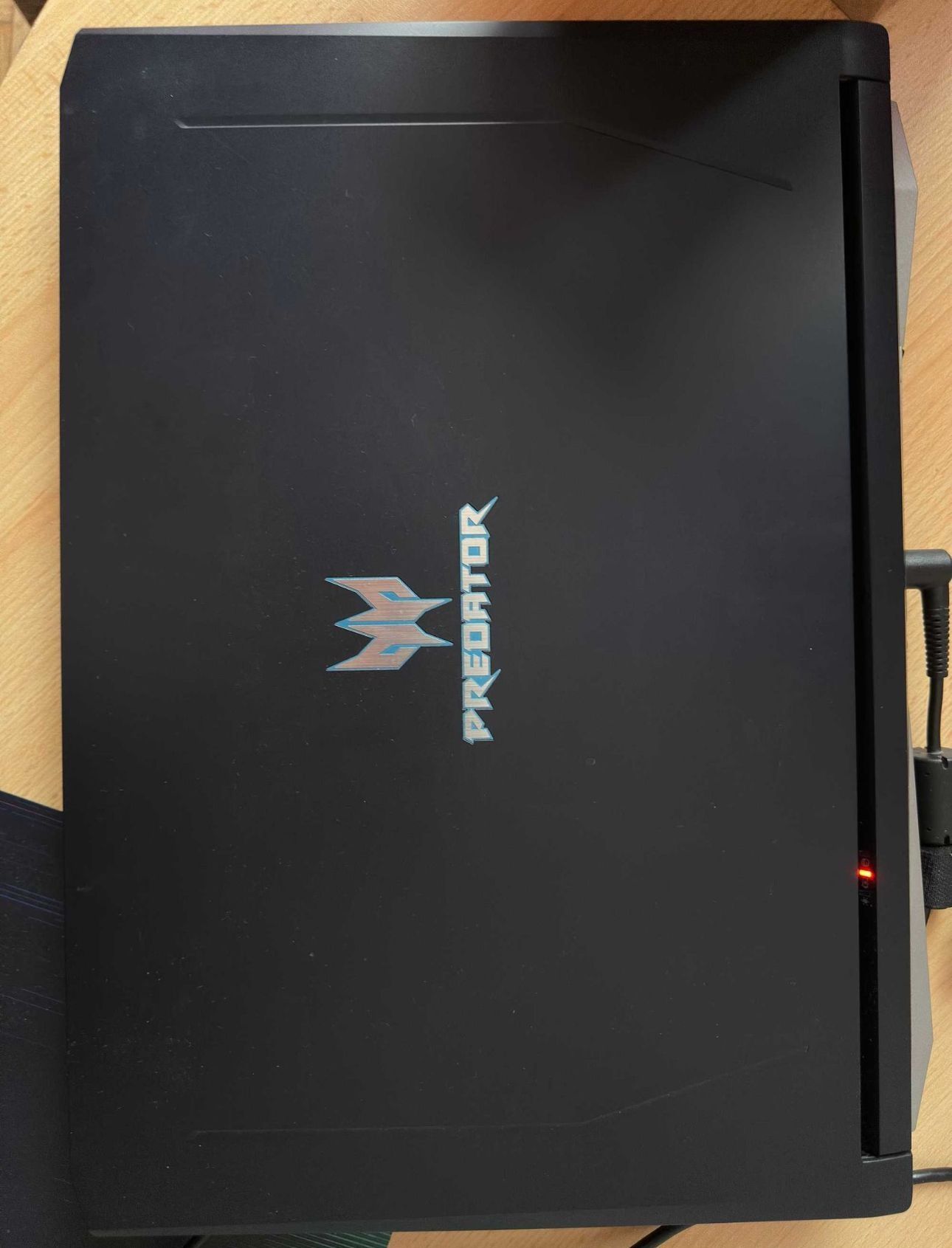 Laptop Acer i9 8950hk 8 GB video 32 ram