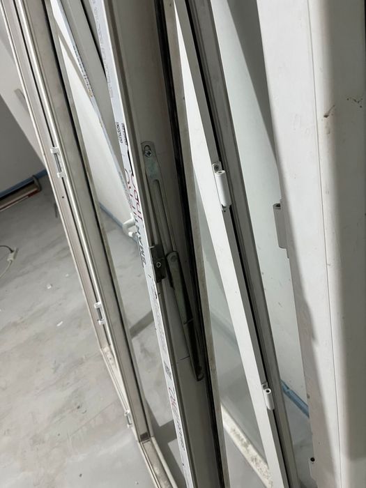 Продаю Бу окно срочно