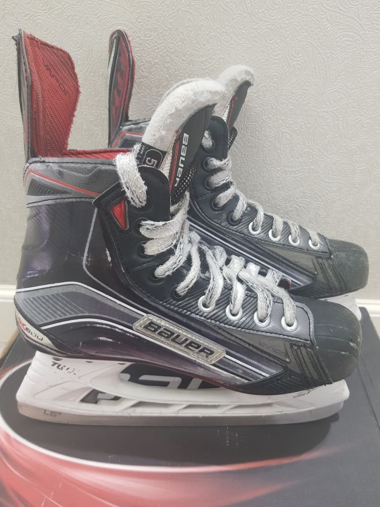 Коньки bauer vapor x800 размер:5.0 D