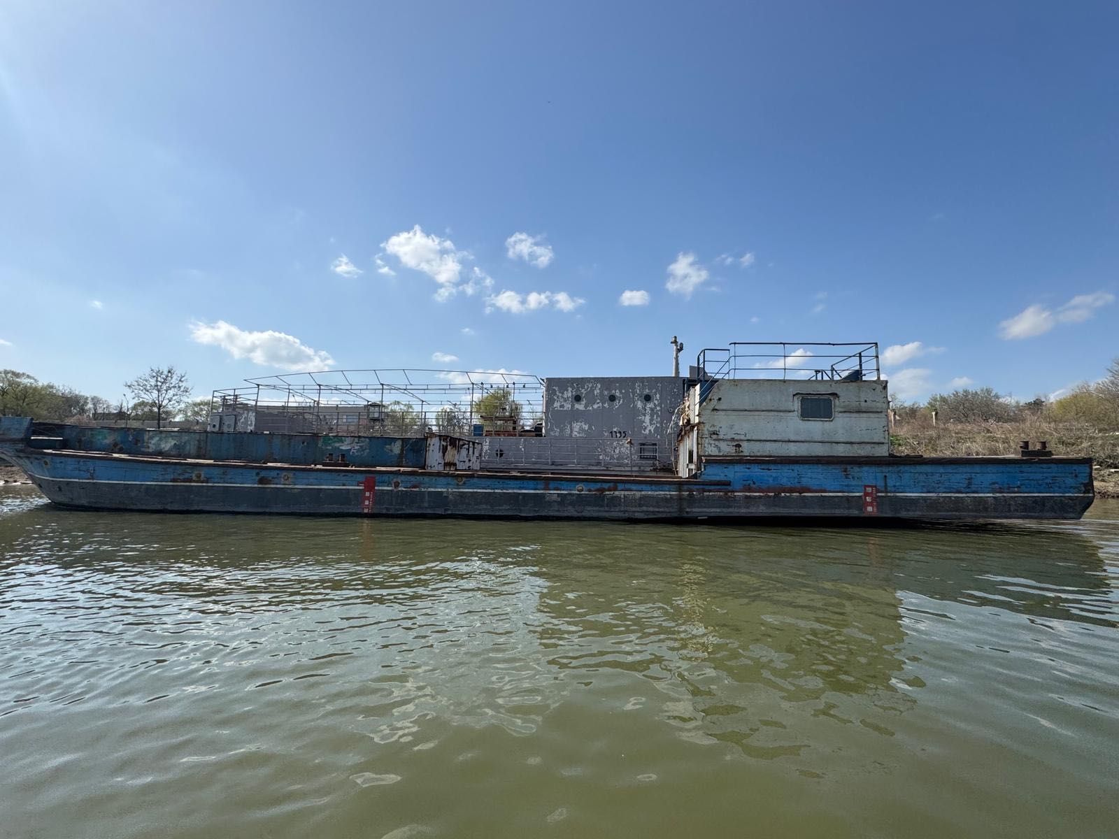Ponton de acostare /Construcție plutitoare