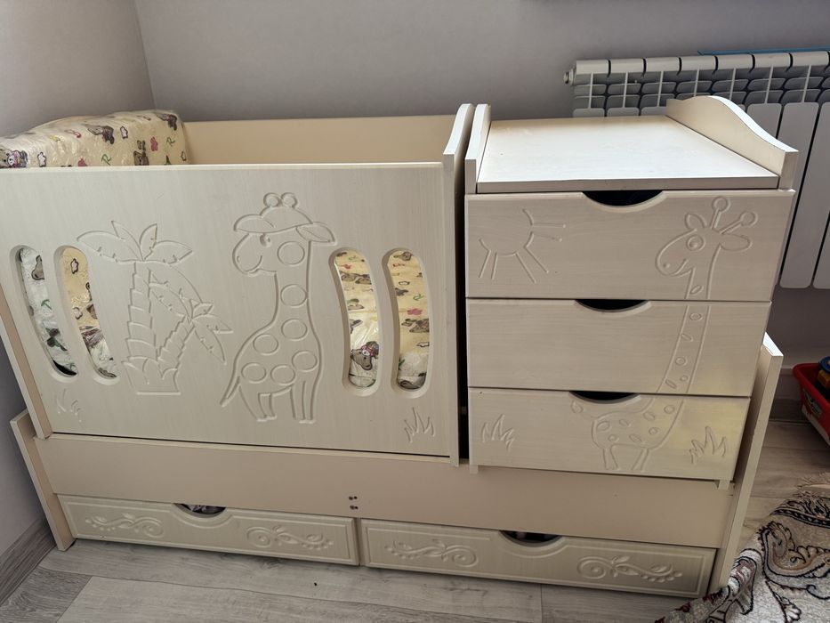 Детский кровать с тубочки. Матрас в пакете