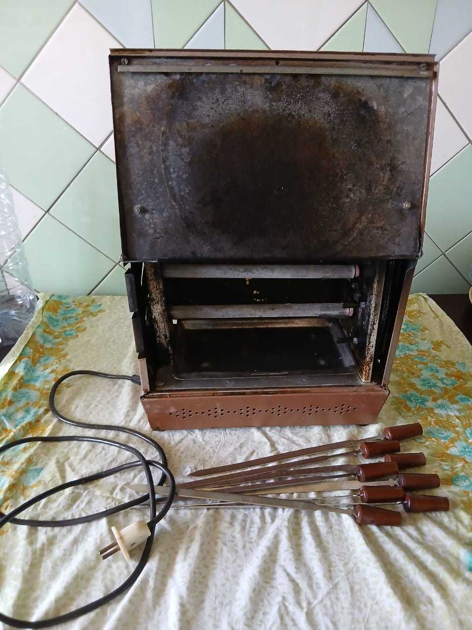 Продается советская электрошашлычница.