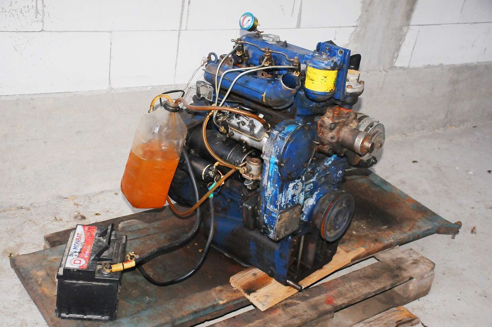 Motor tractor UTB Universal U445 anul 1992 arbore ST, provenienta IREG