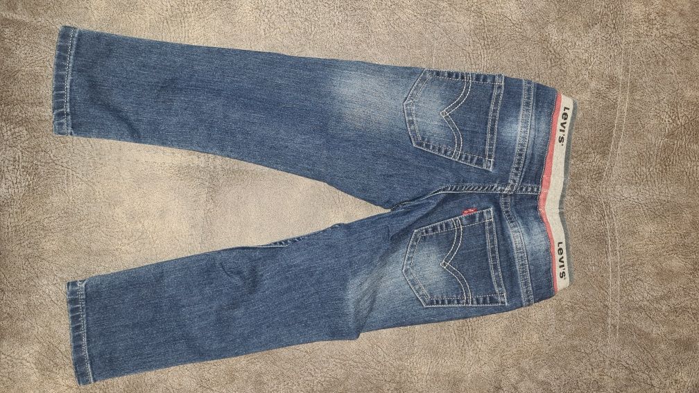 Детски дънки levis- 3 годинки.