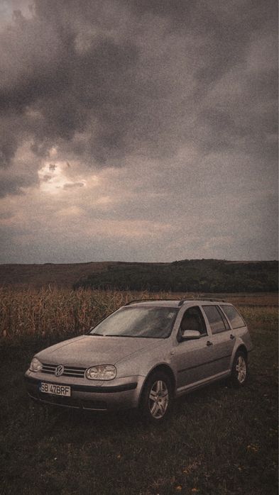 Vând masină vw golf