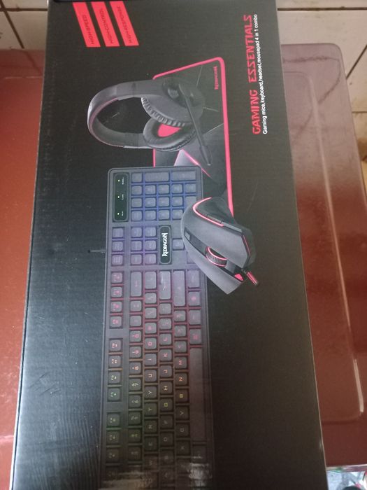 Kit Gaming 4 în 1 Redragon K552-BB