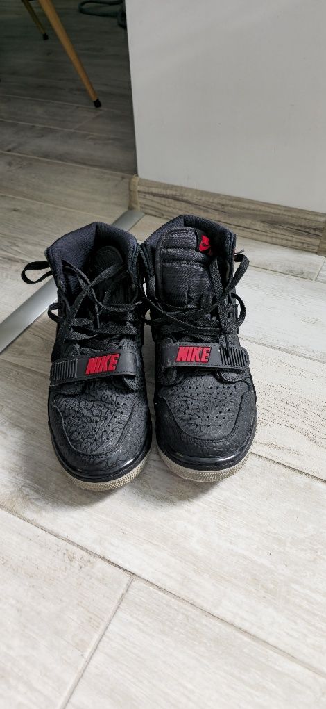 Jordan Legacy 312