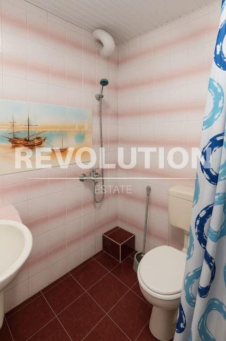 Дава се под наем Тристаен апартамент в Варна, Център - 83 кв.м за 700 € - Снимка #6