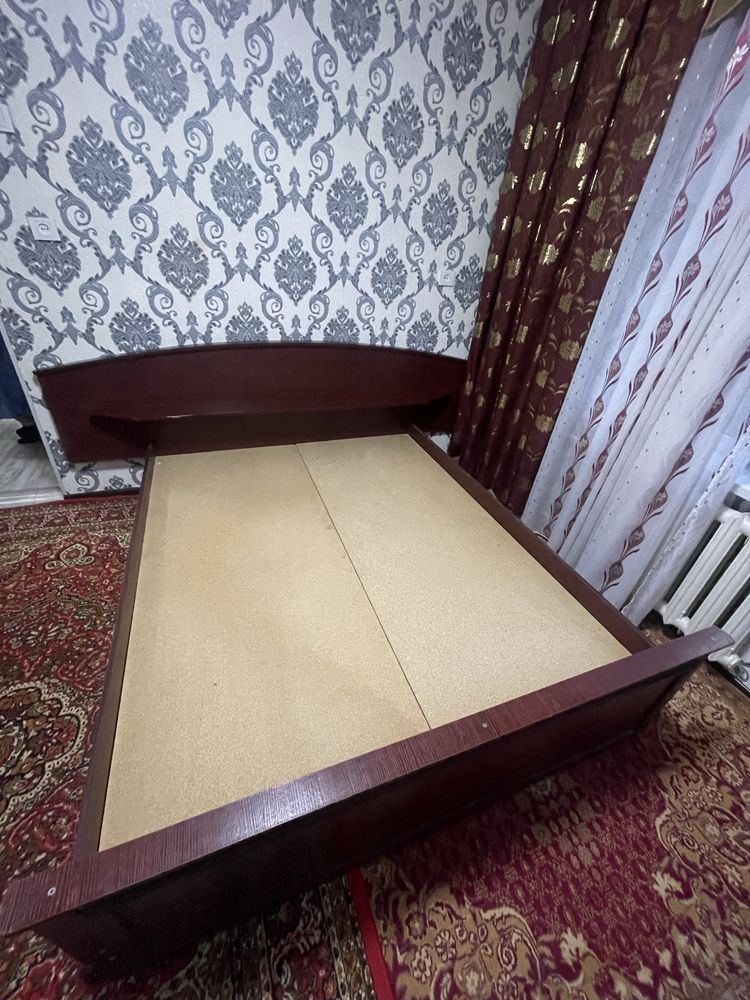 Mebel spalni kravat