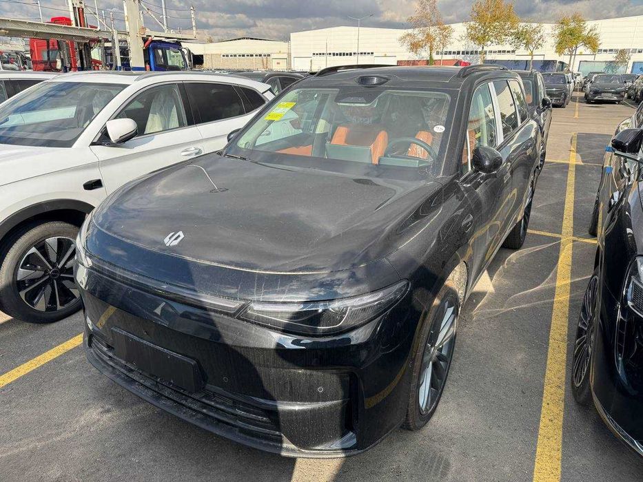 Leapmotor c16 модель 2026 гибрид 280km апельсин, массаж, холодильник.