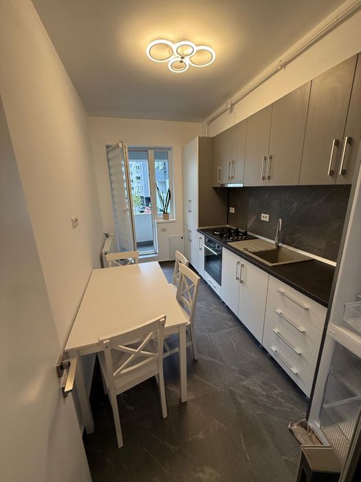 Apartament cu 2 camere si loc de parcare de inchiriat Sector 4